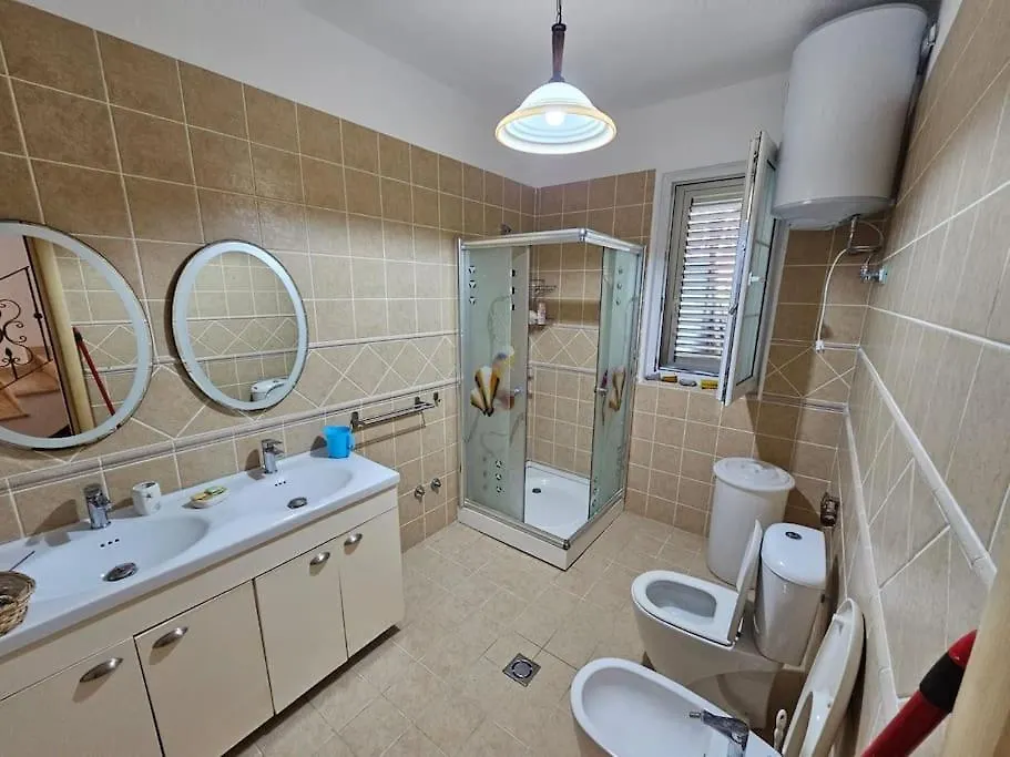 Golem Beach Villa 0*, Golem (Tirana) Albanien