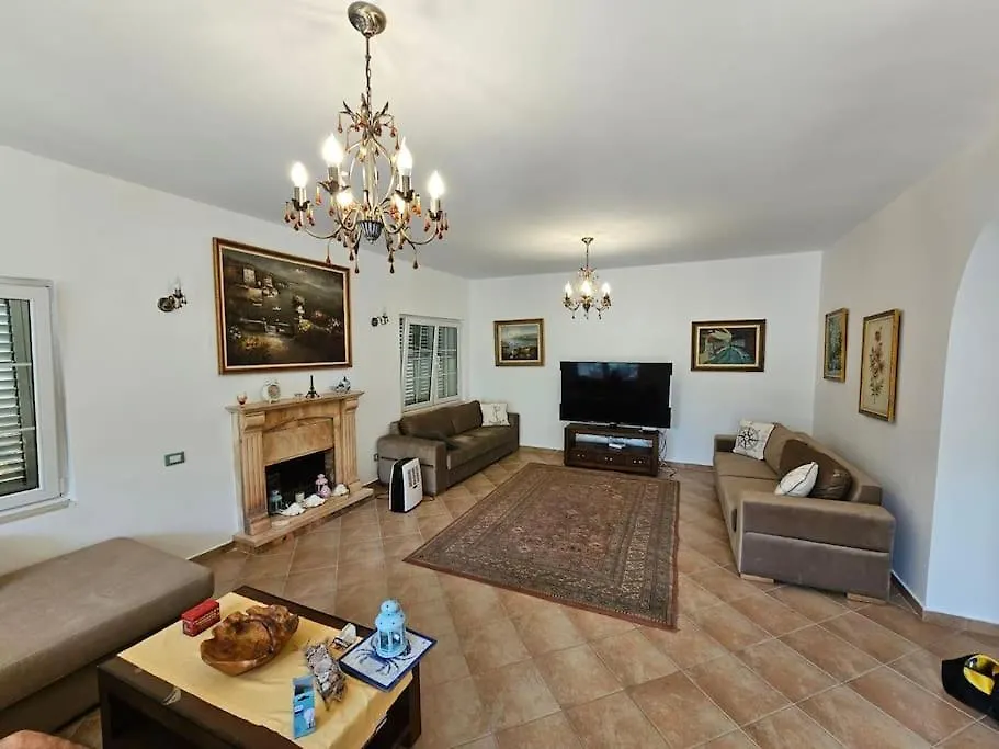 Golem Beach Villa  Golem (Tirana)